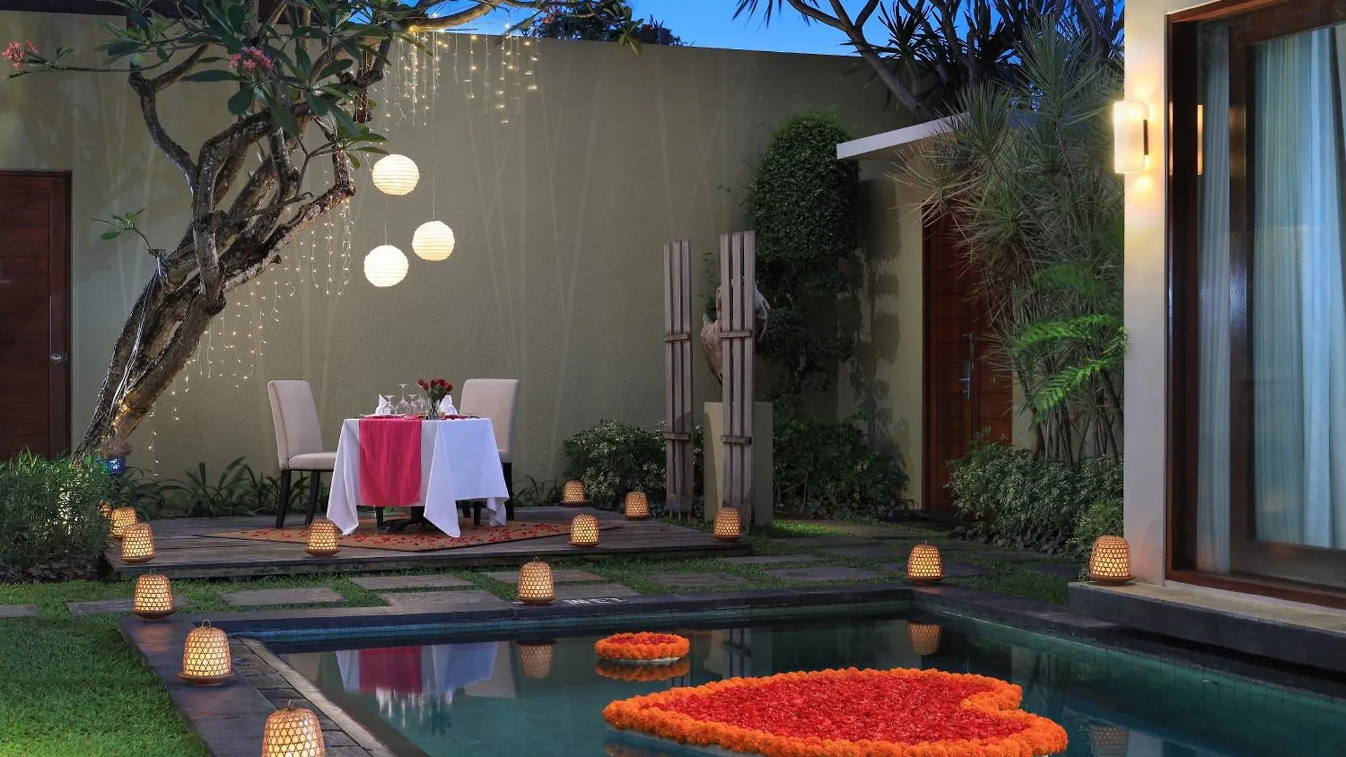 Amadea Resort & Villas Seminyak 4*,